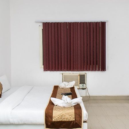 The Radiance Suites And Apartment New Delhi Buitenkant foto