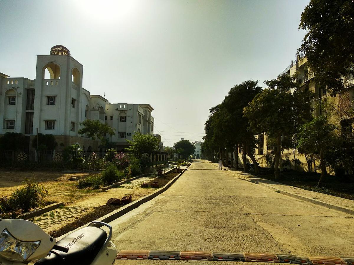 The Radiance Suites And Apartment New Delhi Buitenkant foto
