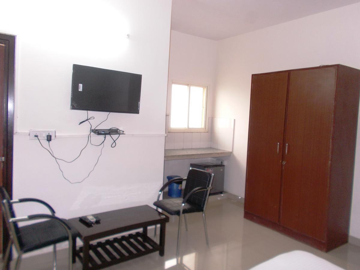 The Radiance Suites And Apartment New Delhi Buitenkant foto