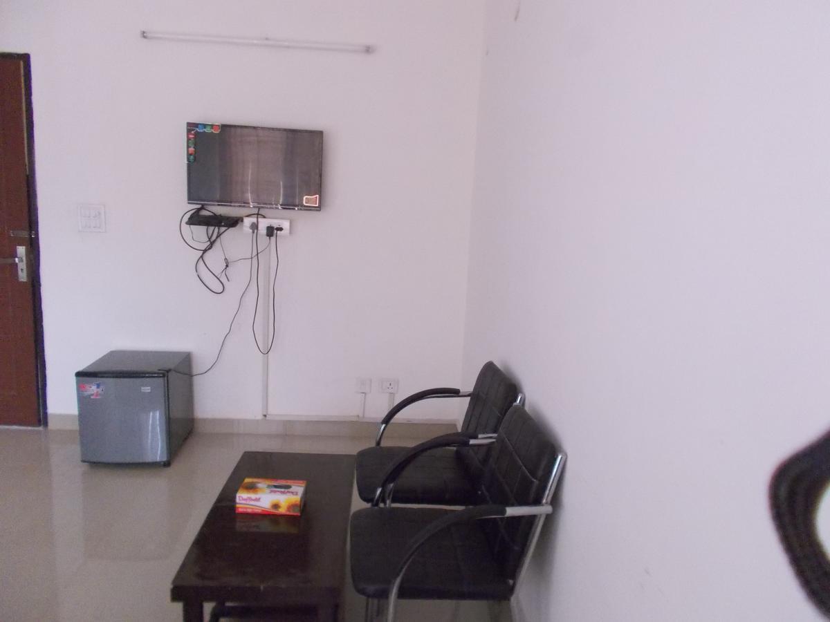 The Radiance Suites And Apartment New Delhi Buitenkant foto