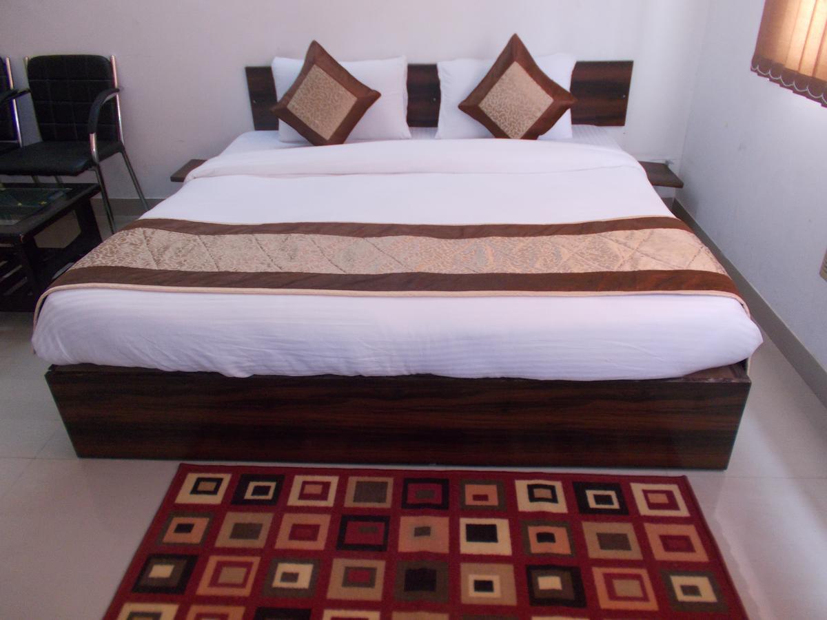 The Radiance Suites And Apartment New Delhi Buitenkant foto