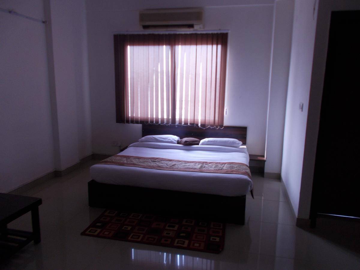 The Radiance Suites And Apartment New Delhi Buitenkant foto