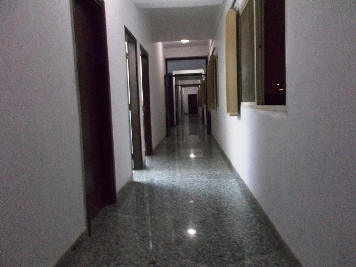 The Radiance Suites And Apartment New Delhi Buitenkant foto