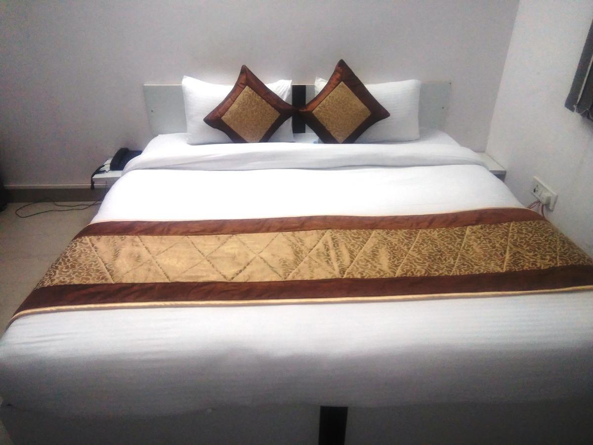 The Radiance Suites And Apartment New Delhi Buitenkant foto