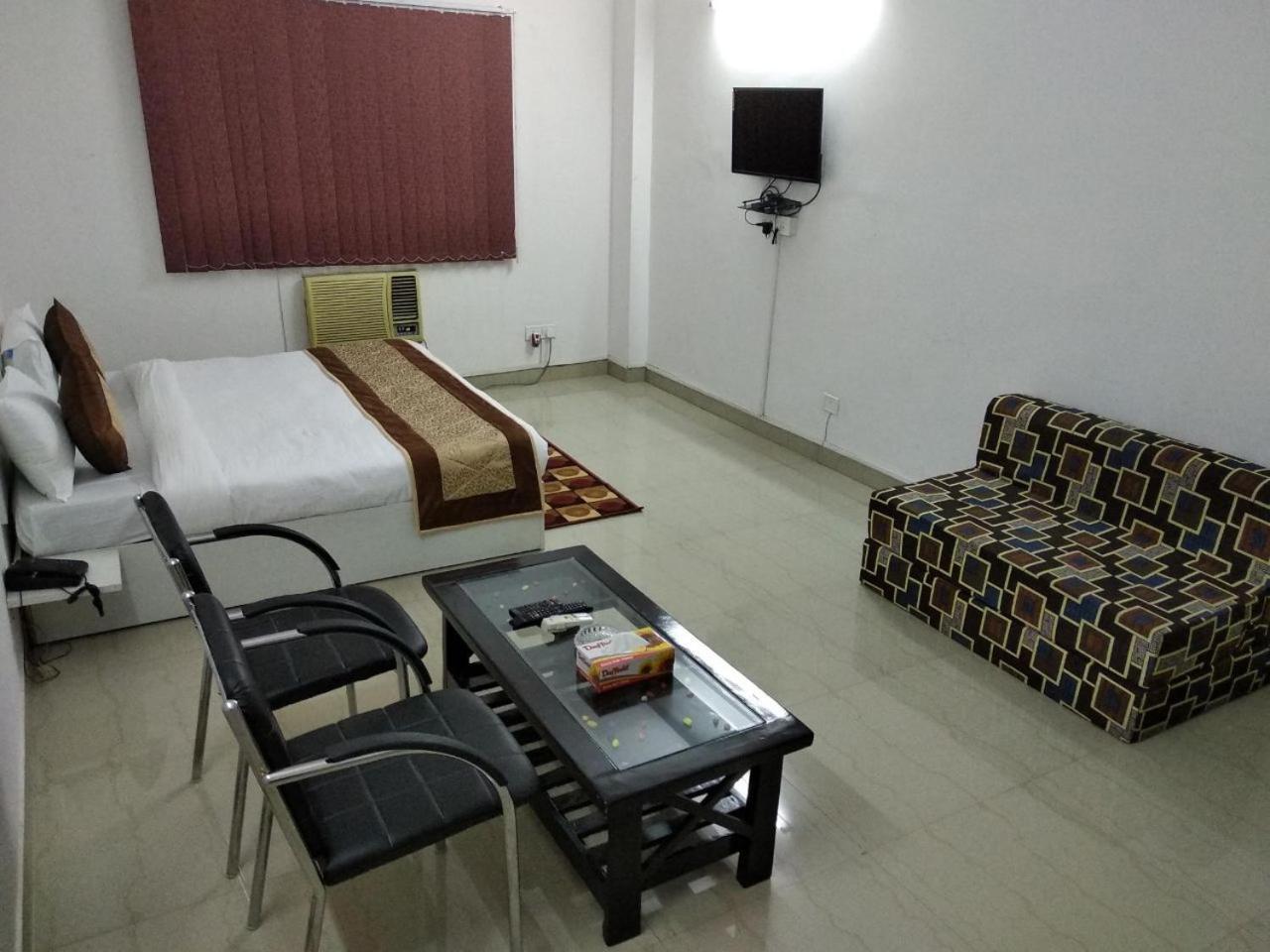 The Radiance Suites And Apartment New Delhi Buitenkant foto