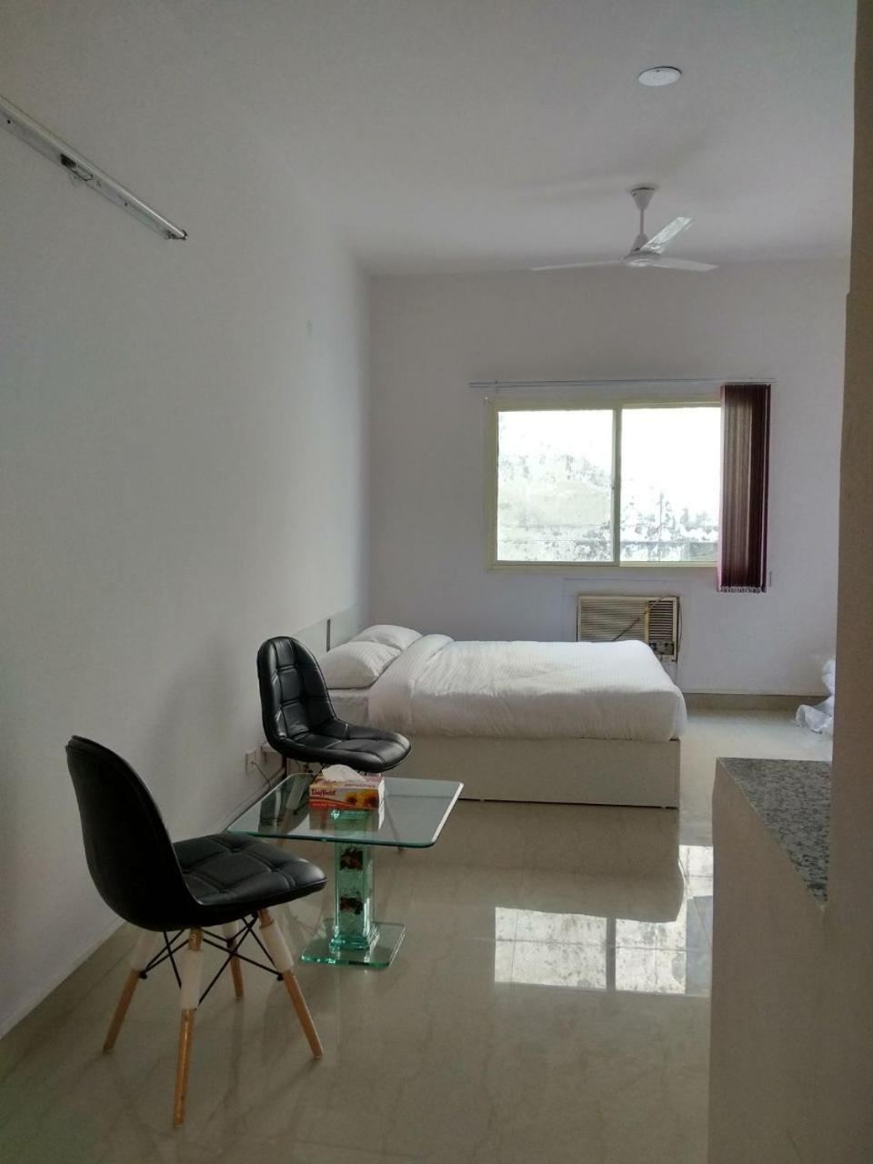 The Radiance Suites And Apartment New Delhi Buitenkant foto