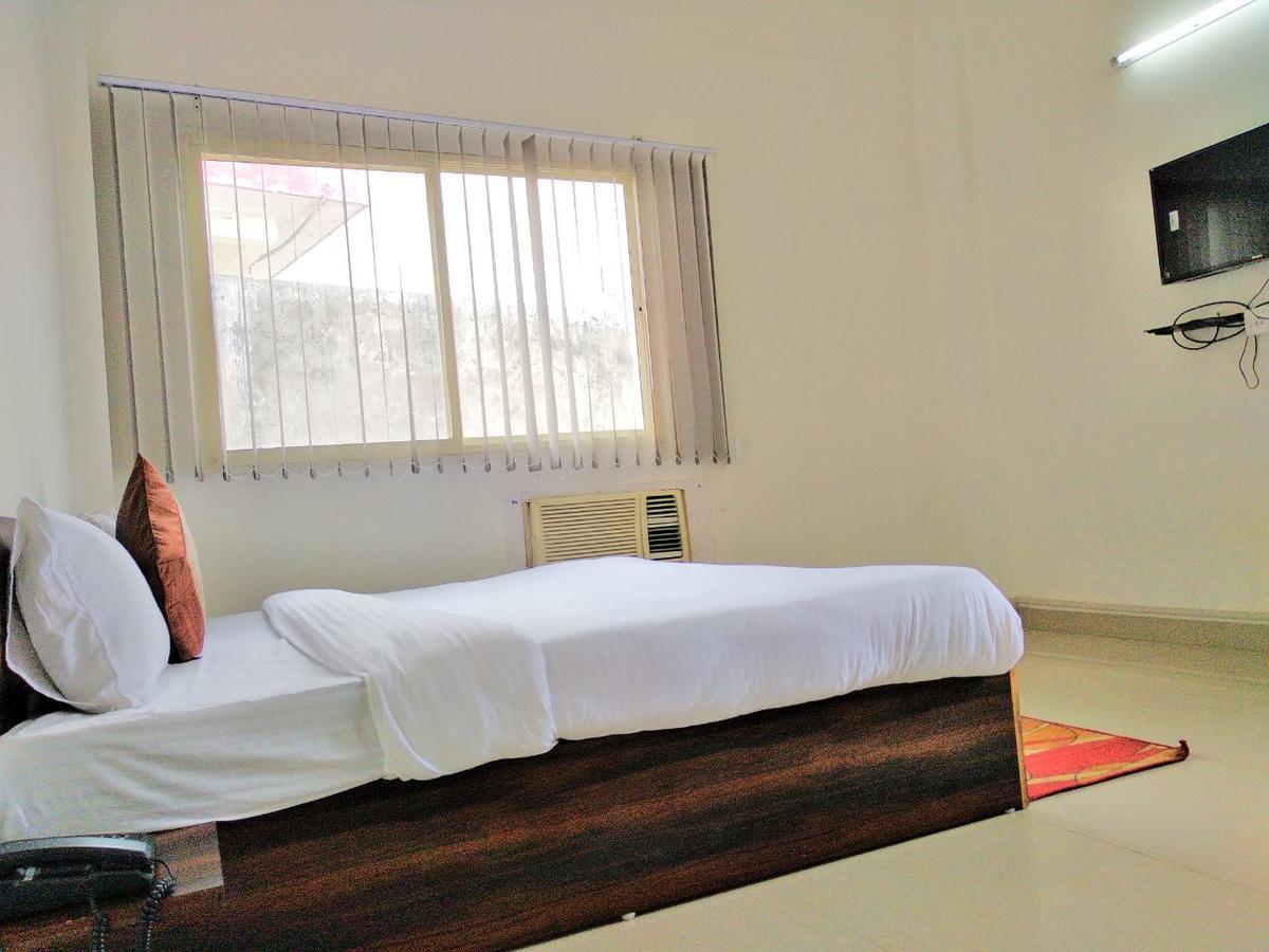 The Radiance Suites And Apartment New Delhi Buitenkant foto