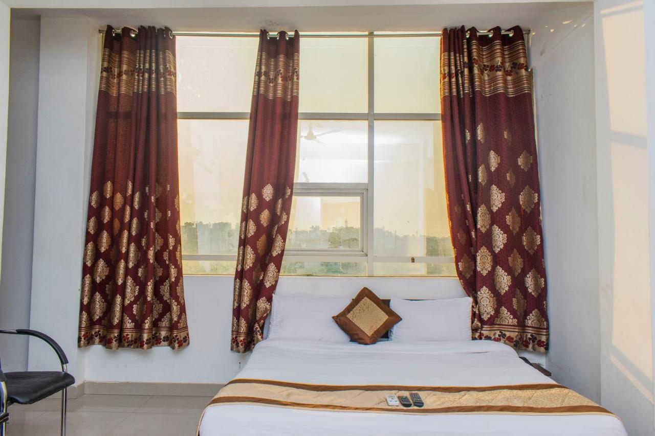 The Radiance Suites And Apartment New Delhi Buitenkant foto