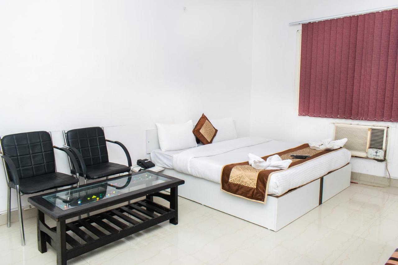The Radiance Suites And Apartment New Delhi Buitenkant foto