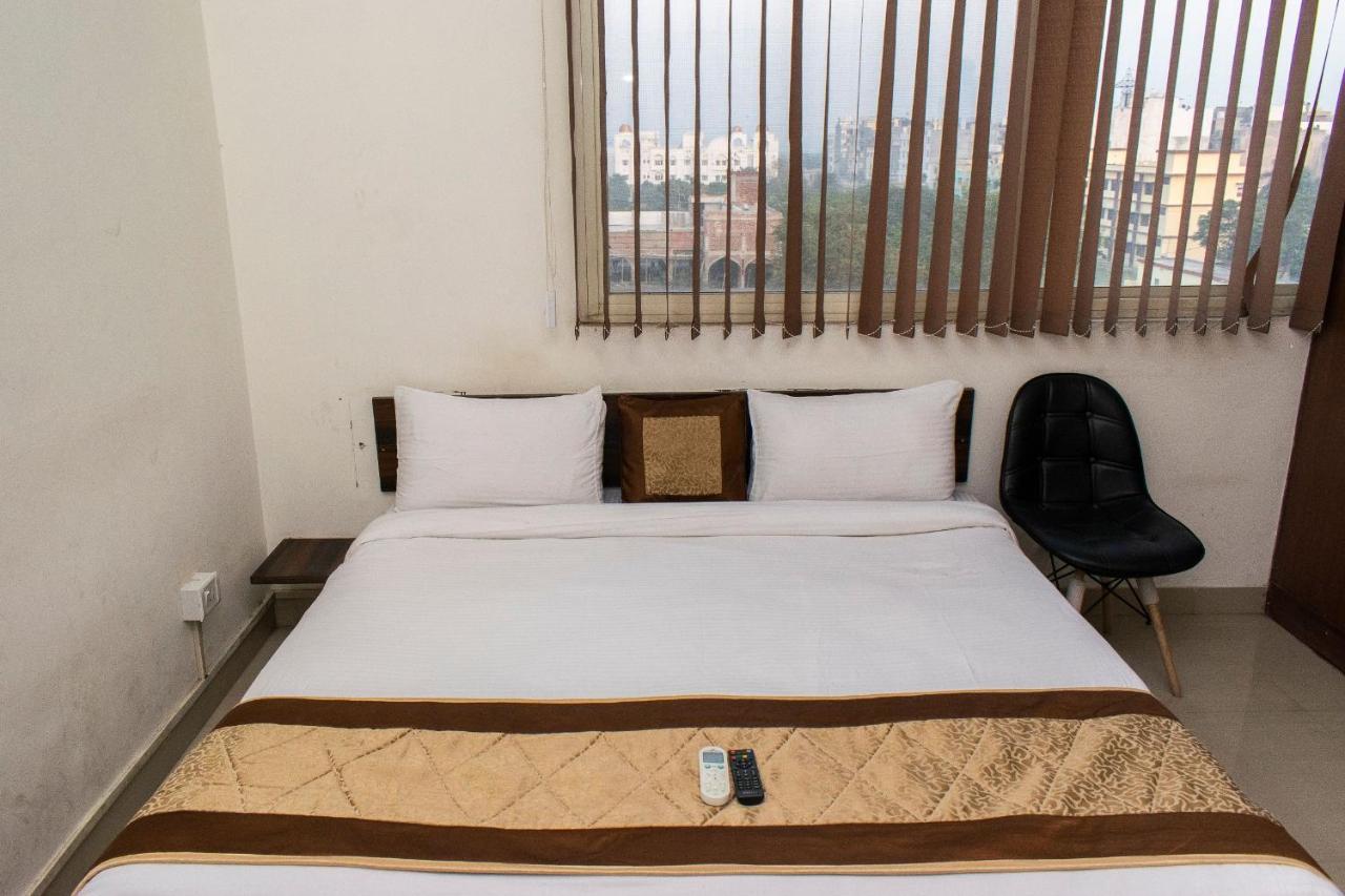 The Radiance Suites And Apartment New Delhi Buitenkant foto